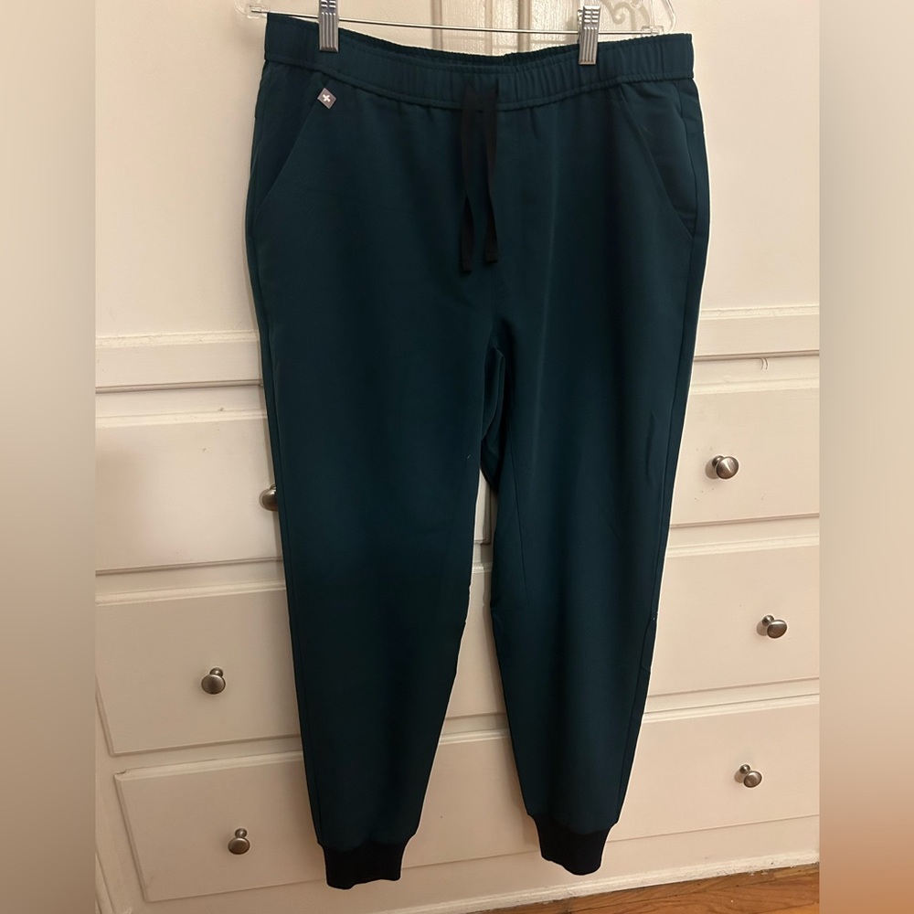 NWT FIGS men’s Tansen Jogger Scrubs